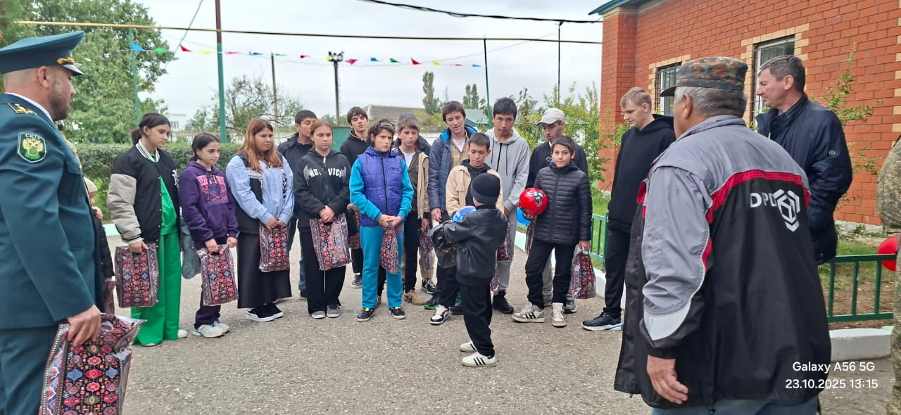 Подопечные  детского дома №7 в гостях у  Дагестанской таможни.