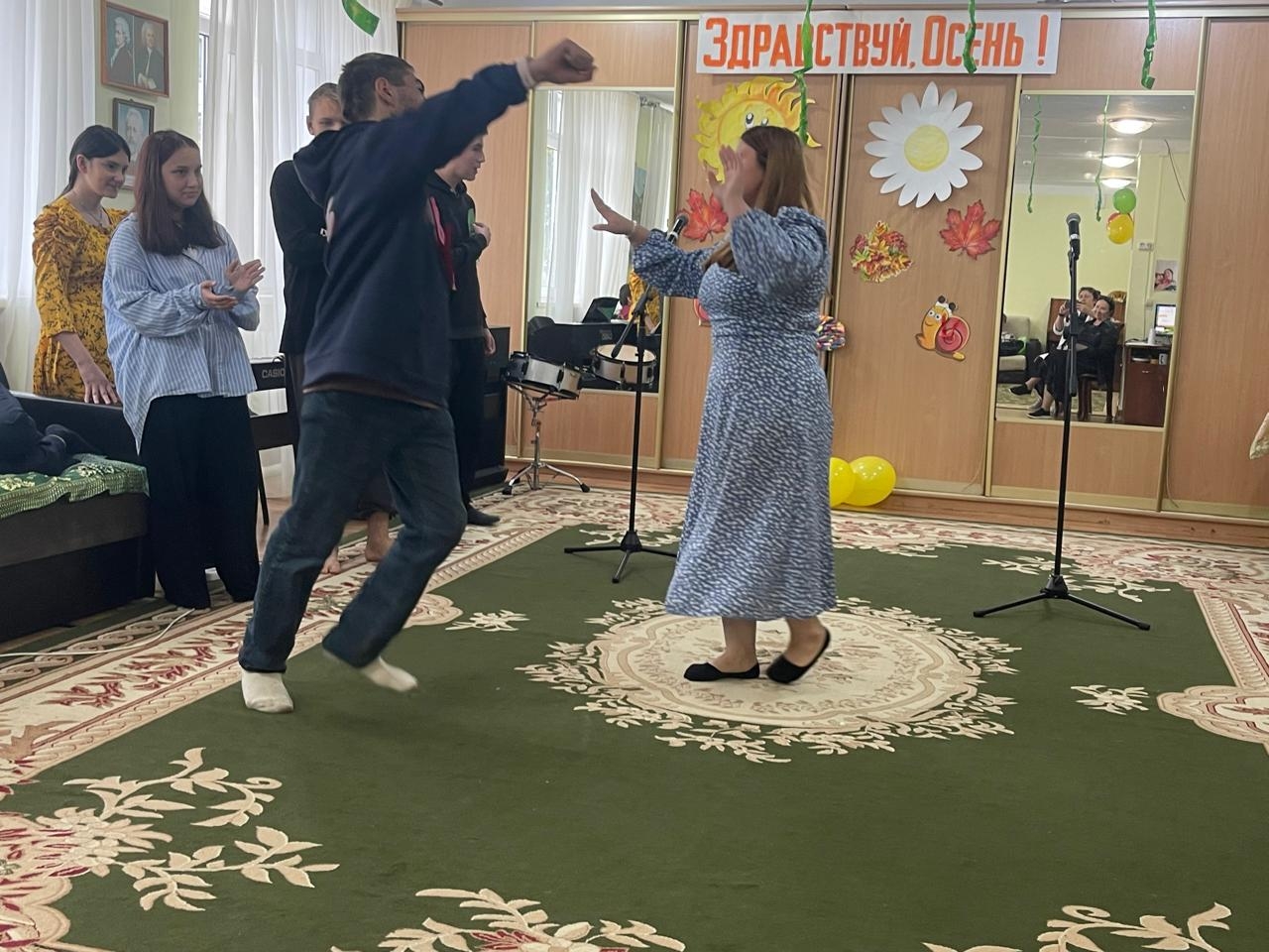 Праздник осени в детском доме.