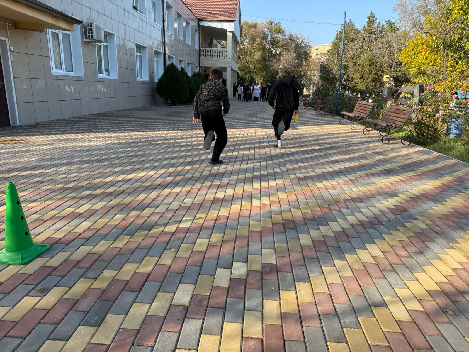 В детском доме провели Спортивный  праздник ко Дню матери "Веселая эстафета"