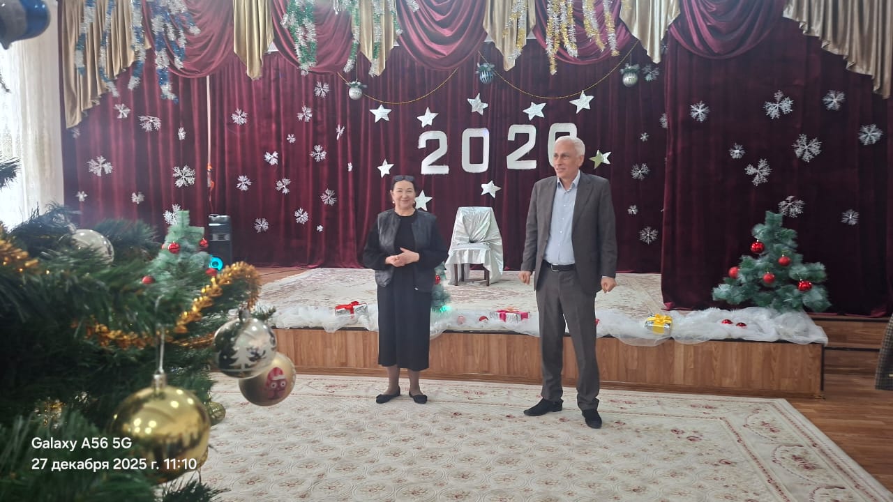 38 ребят из детского дома№7 Избербаш, подопечные Министерства труда и социального развития РД  получили подарки на Новый год.