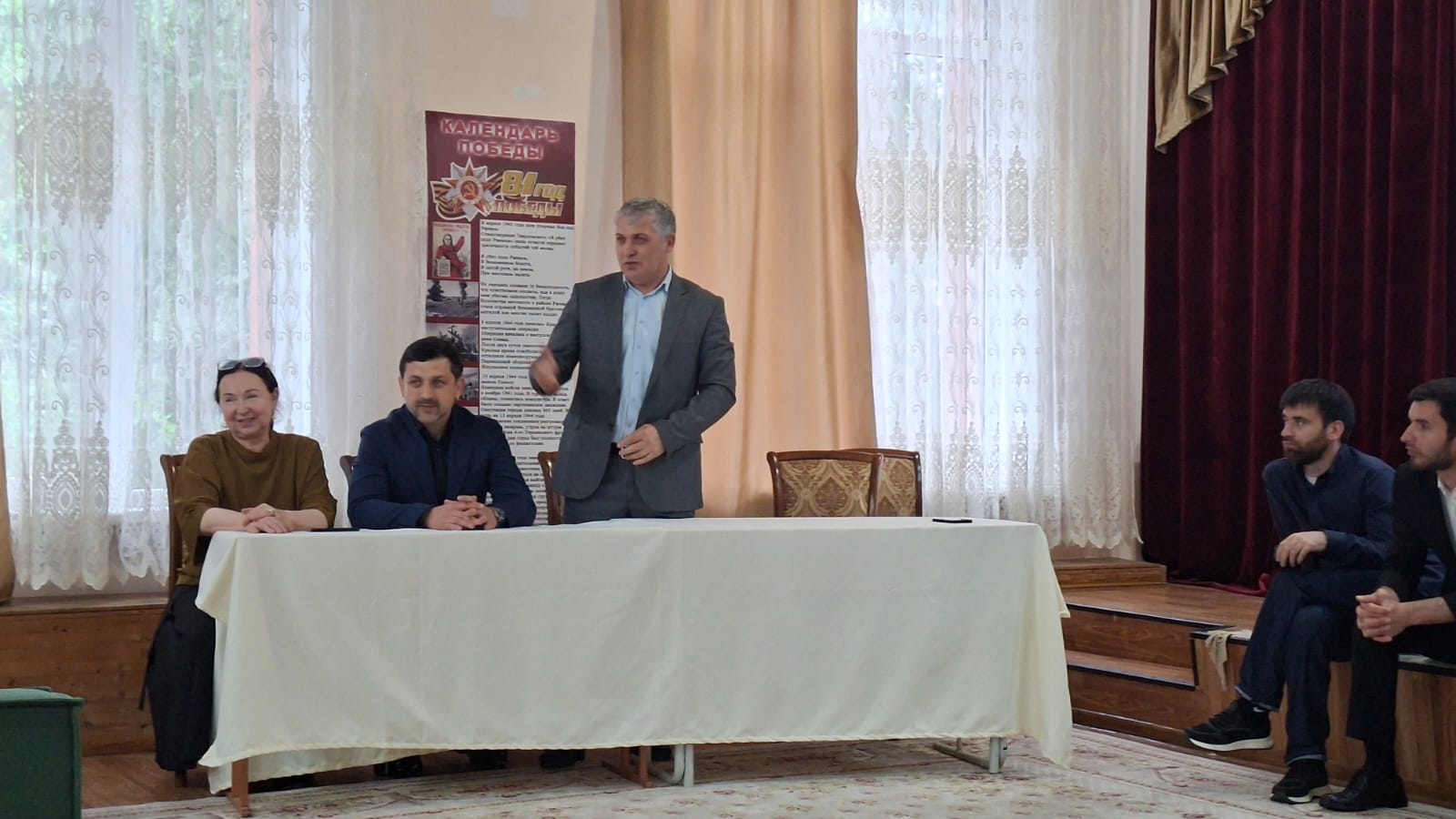 Директор ГБУ РД «Дагпатриотцентр» Магомедов Рамазан Мурадович и Бахтуев Ш. А. сотрудник ФСБ посетили детский дом