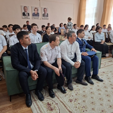 1 сентября 2026 года прокурор Республики Дагестан Денис Авдеев посетил ГКУ РД «Детский дом №7» в Избербаше.